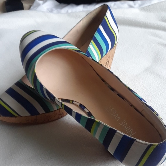 Nine West wedges, stripe fabric, cork heels 6M - Picture 4 of 4
